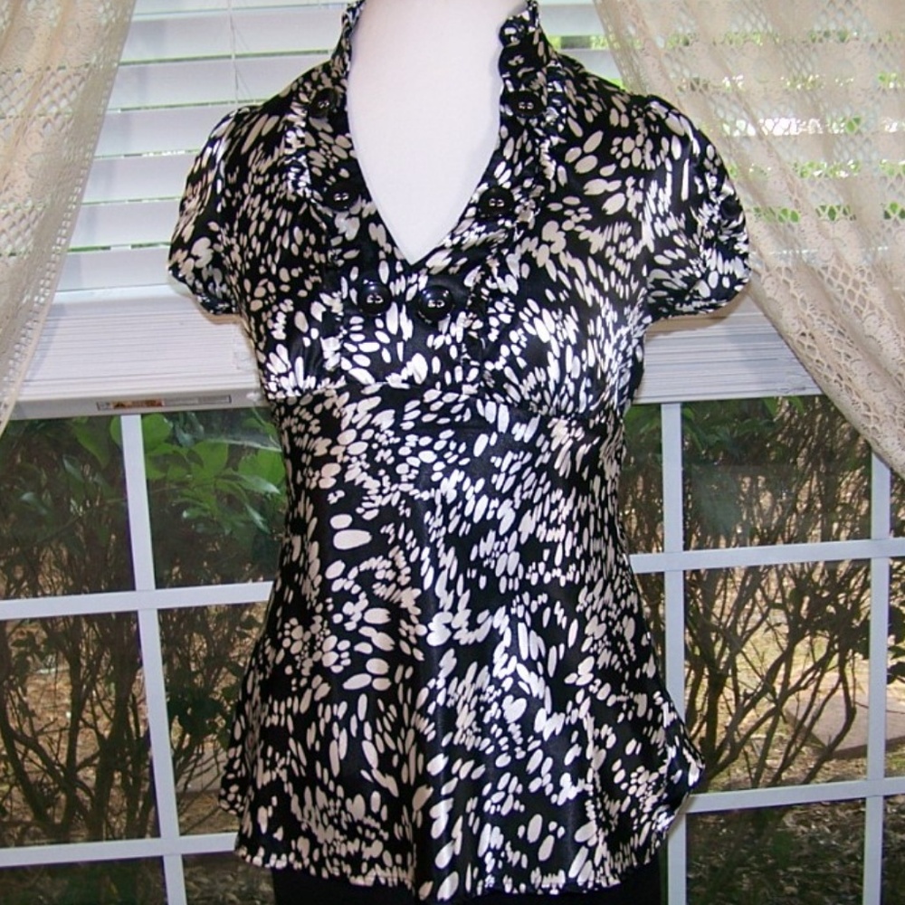 Heart Soul 100% Polyester Ruffle Neck  Top M